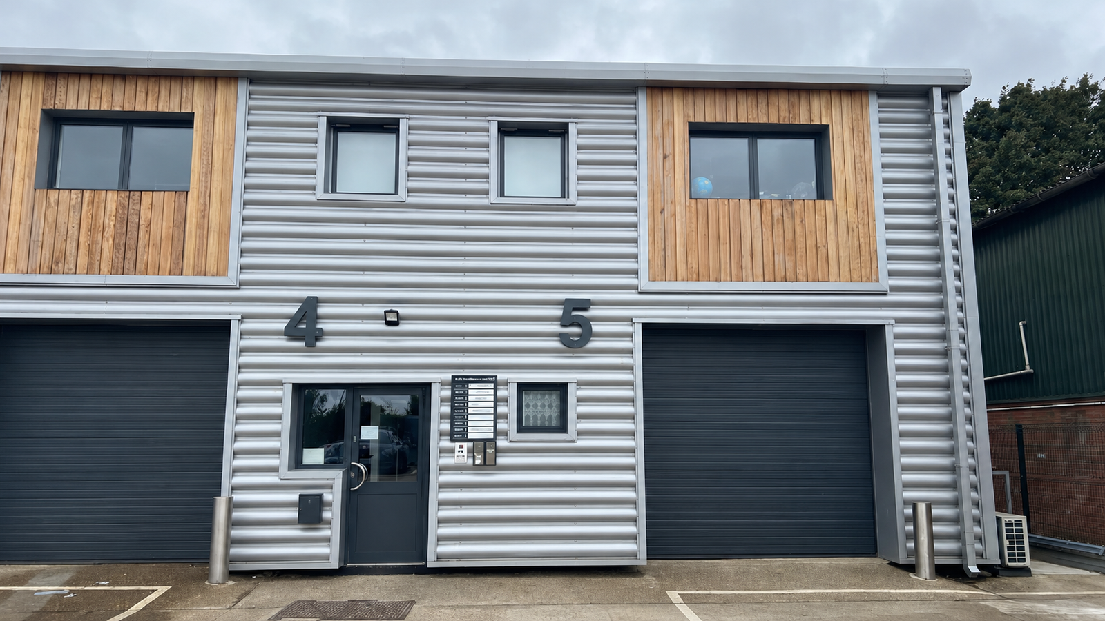 AJA Business Centre - Kent Device Clinic
